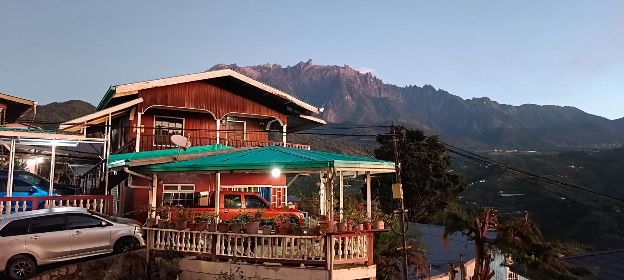 Almeera Homestay Kundasang ภายนอก รูปภาพ