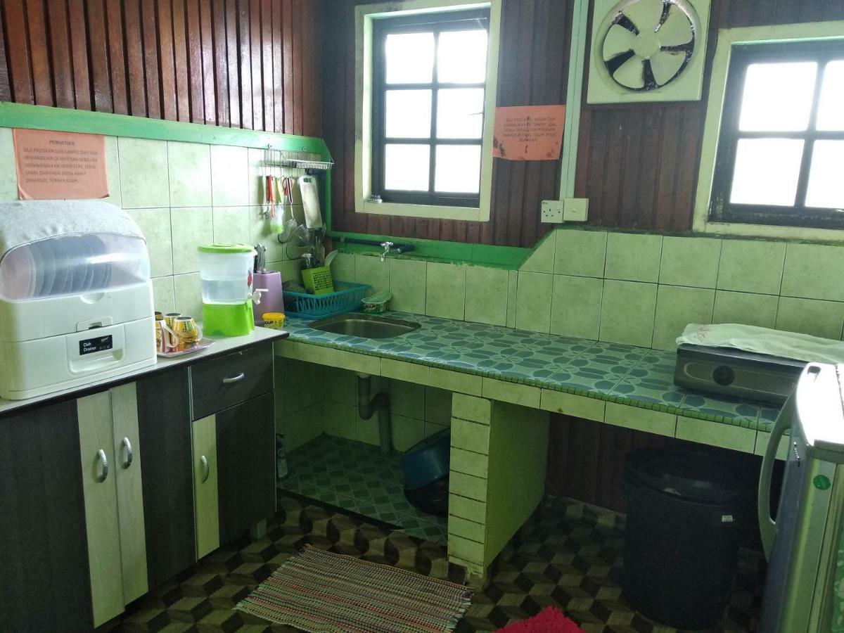 Almeera Homestay Kundasang ภายนอก รูปภาพ
